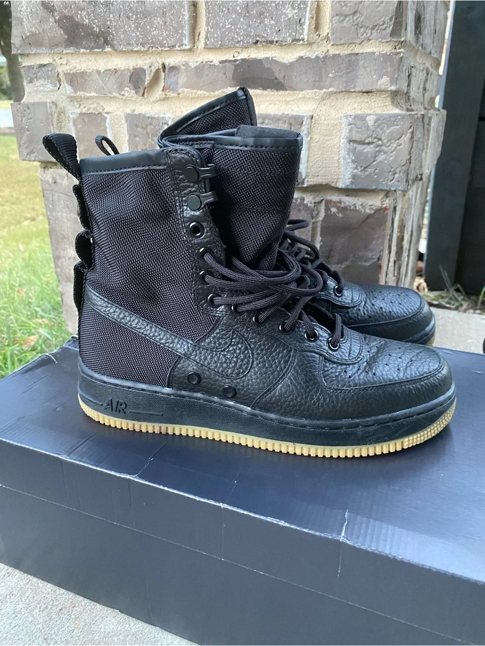 Nike SF Air Force 1 2016 Black High-Top Tactical Boots with Gum Outsole size 8